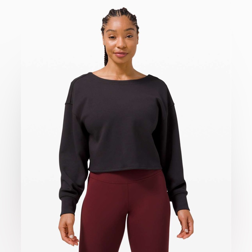 Lululemon twist back to front pullover black size 8